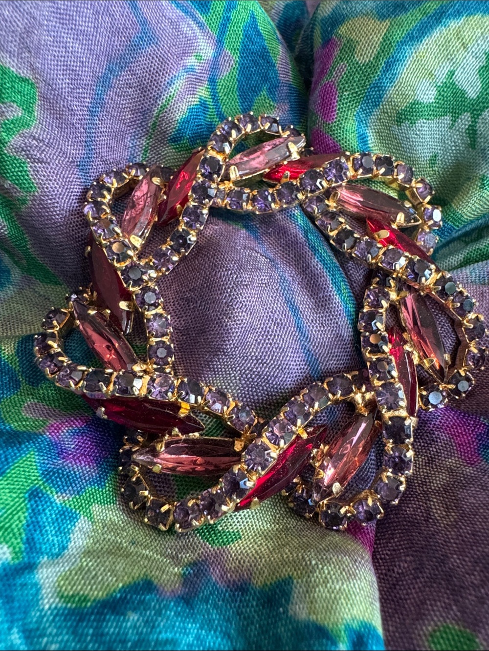 Vintage Wreath Twist Rhinestone Brooch